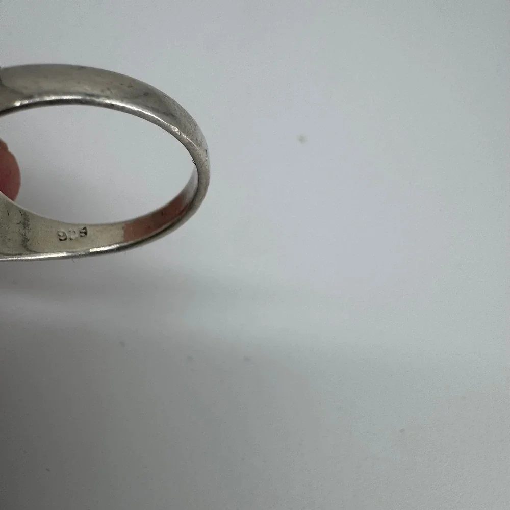 Vintage Oval Mother of Pearl 925 Silver Signet Ring
